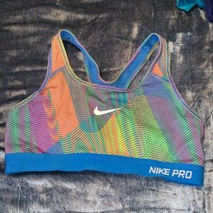 Nike pro sports bra